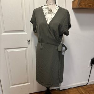 NWT Bobeau Wrap Dress